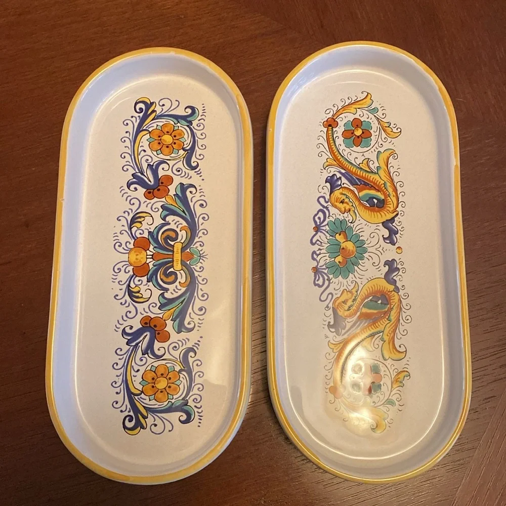 Set of Two Handcrafted Ceramic Deruta Trays from Italy. - Picture 3 of 8